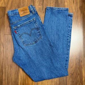 Levi's Premium Women's Wedgie Straight Fit Distressed Kness Denim Jeans  Size 27